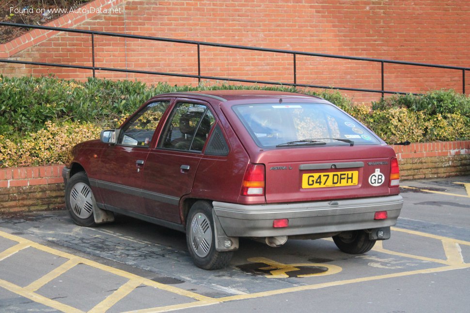 المواصفات والتفاصيل التقنية الكاملة 1989 Vauxhall Astra Mk II CC 1.7 D (57 Hp)