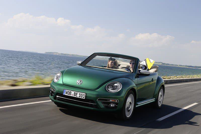 Full specifications and technical details 2016 Volkswagen Beetle Convertible (A5, facelift 2016) 2.0 TDI (110 Hp) DSG