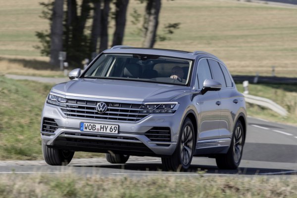 المواصفات والتفاصيل التقنية الكاملة 2018 Volkswagen Touareg III (CR) 2.0 TSI (252 Hp) 4MOTION Tiptronic