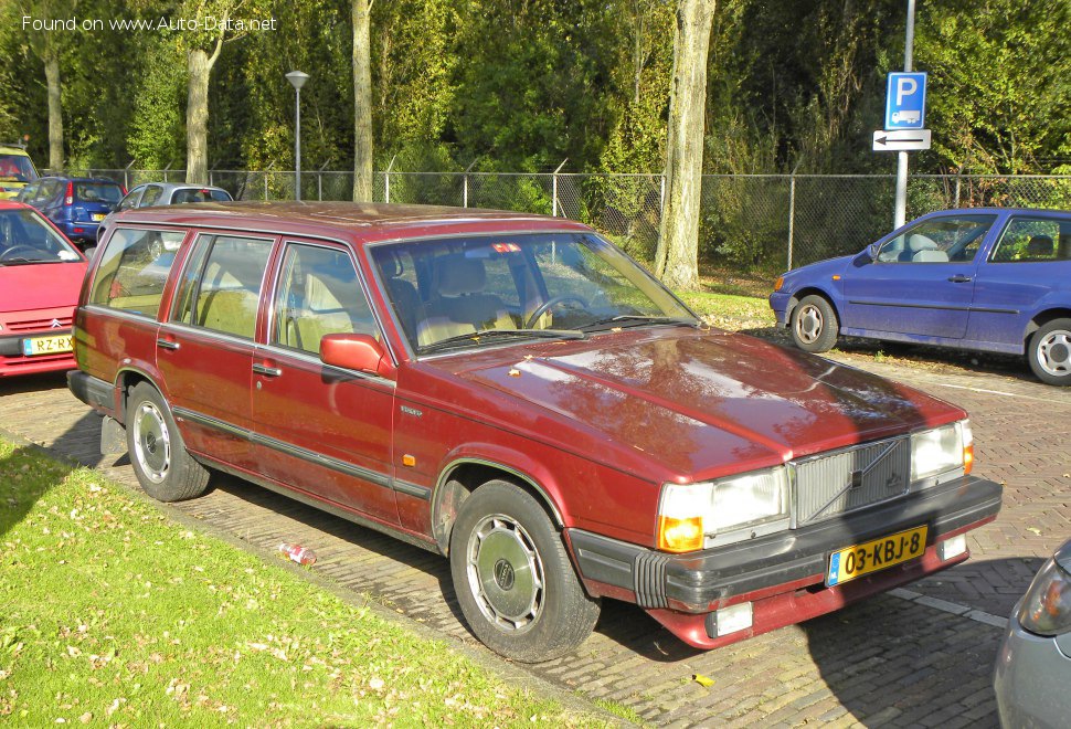 المواصفات والتفاصيل التقنية الكاملة 1985 Volvo 760 Kombi (704,765) 2.8 (765) (143 Hp)