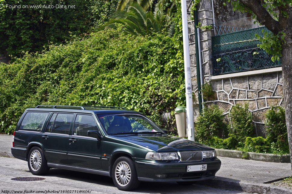 المواصفات والتفاصيل التقنية الكاملة 1994 Volvo 960 Kombi (965) 2.5 i V6 24V (170 Hp) Automatic