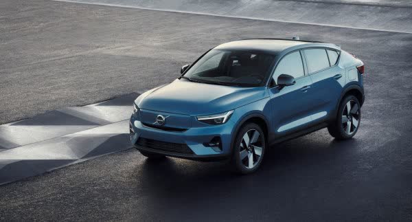 Spécifications complètes et détails techniques 2022 Volvo C40 Recharge Extended Range 82 kWh (252 Hp) Single Motor