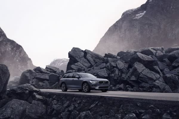 المواصفات والتفاصيل التقنية الكاملة 2020 Volvo V90 Cross Country (facelift 2020) 2.0 D5 (235 Hp) AWD Automatic