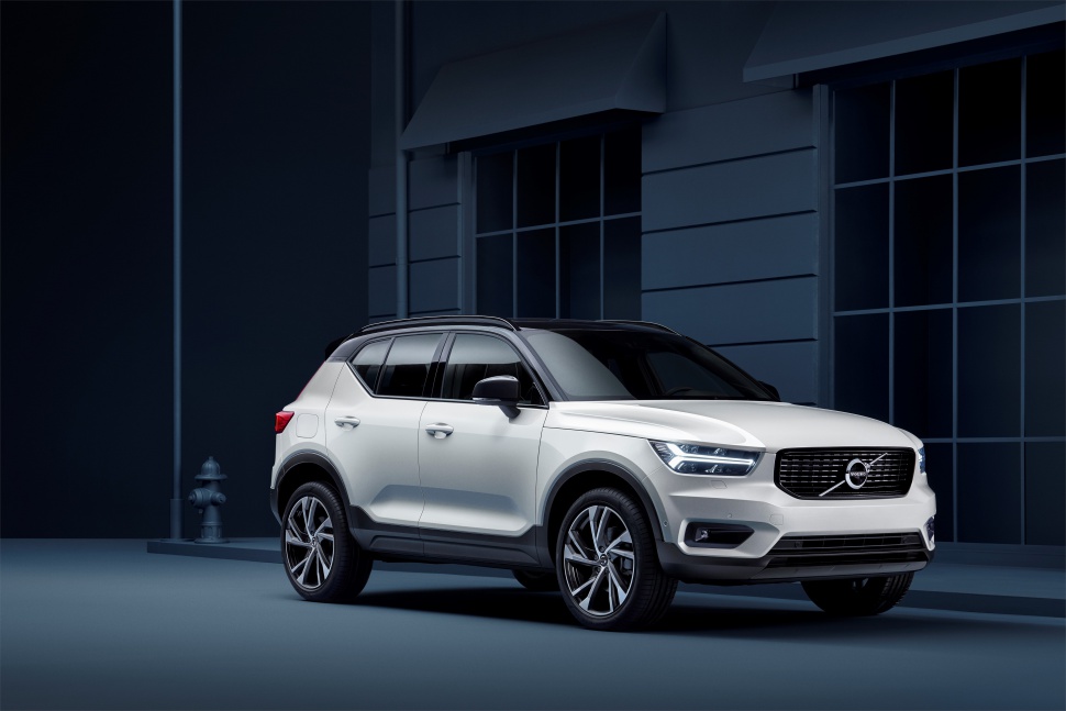 Full specifications and technical details 2018 Volvo XC40 2.0 D3 (150 Hp) AWD