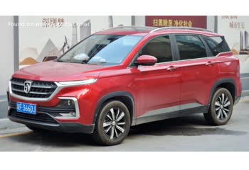 المواصفات والتفاصيل التقنية الكاملة 2018 Baojun 530 1.5T (151 Hp) CVT 7 Seat