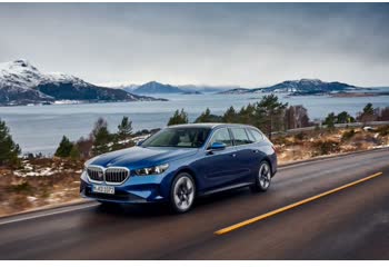 Full specifications and technical details 2024 BMW 5 Series Touring (G61) 520d (197 Hp) Mild Hybrid xDrive Steptronic