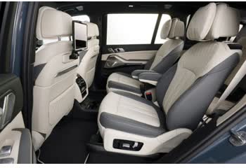 2022 BMW X7 (G07, facelift 2022) 40d (352 Hp) Mild Hybrid xDrive Steptronic thumb image
