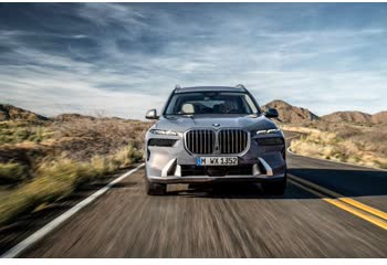 2022 BMW X7 (G07, facelift 2022) 40d (352 Hp) Mild Hybrid xDrive Steptronic thumb image