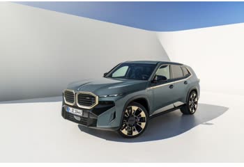 2022 BMW XM (G09) 4.4 V8 (653 Hp) Plug-in Hybrid xDrive Steptronic thumb image