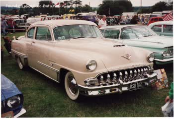 1952 DeSoto Firedome Club Coupe (facelift 1953) 4.5 V8 (160 Hp) thumb image