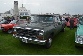 المواصفات والتفاصيل التقنية الكاملة 1981 Dodge Ram 250 Crew Cab (D/W) D250 5.9 V8 (175 Hp)