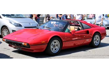 المواصفات والتفاصيل التقنية الكاملة 1982 Ferrari 208/308 308 GTB Qv (240 Hp)