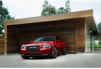 2015 Chrysler 300 II (facelift 2015) SRT 6.4 V8 (476 Hp) Automatic thumb image