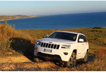 2016 Jeep Grand Cherokee IV (WK2, facelift 2013) SRT 6.4 V8 (481 Hp) 4x4 Automatic thumb image