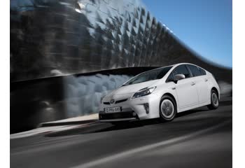 2012 Toyota Prius III (ZVW30) 1.8 (136 Hp) Plug-in Hybrid e-CVT thumb image