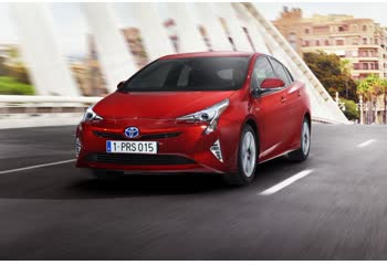 2015 Toyota Prius IV (XW50) 1.8 VVT-I (122 Hp) Hybrid e-CVT thumb image