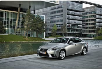 Full specifications and technical details 2013 Lexus IS III (XE30) 300h (223 Hp) Hybrid e-CVT