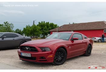 المواصفات والتفاصيل التقنية الكاملة 2012 Ford Mustang V (facelift 2012) 3.7 V6 (305 Hp) Automatic