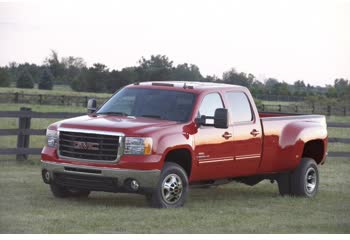 2007 GMC Sierra 3500HD III (GMT900) Crew Cab Long Box 6.0 V8 (360 Hp) SRW Automatic thumb image