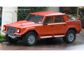 Lamborghini LM002