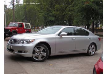 2009 Lexus LS IV Long (facelift 2009) 600h L V8 (445 Hp) Hybrid AWD e-CVT thumb image