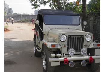 Mahindra CJ 3