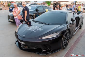 McLaren GT