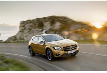 2017 Mercedes-Benz GLA (X156, facelift 2017) GLA 200d (136 Hp) 7G-DCT thumb image