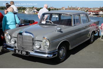 Mercedes-Benz Fintail (W112)