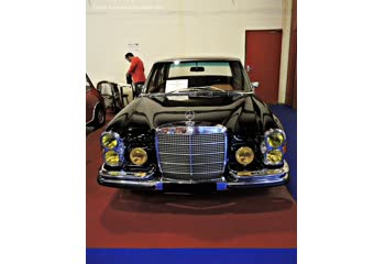 mercedes-benz W109