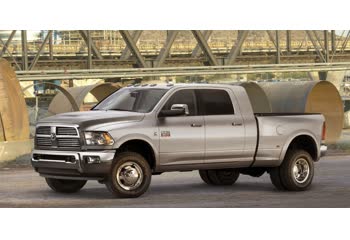 Vollständige Spezifikationen und technische Details 2012 RAM 2500/3500 Mega Cab I 3500 6.7 HO Cummins TD (350 Hp) 4x4 Automatic DRW