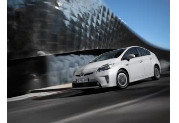 2009 Toyota Prius III (ZVW30) 1.8 VVT-i (136 Hp) Hybrid e-CVT thumb image