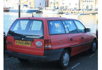 1994 Vauxhall Astra Mk III Estate 2.0i 16V (136 Hp) Automatic thumb image