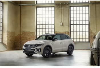 2022 Volkswagen T-Roc (facelift 2022) 1.0 TSI (110 Hp) thumb image