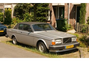 Volvo 260 Coupe (P262)